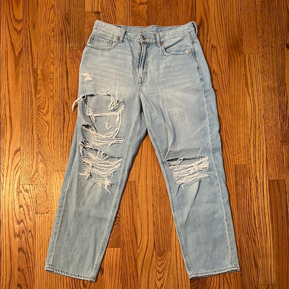 American Eagle Outfitters Light Blue Ripped Boyfriend Jeans